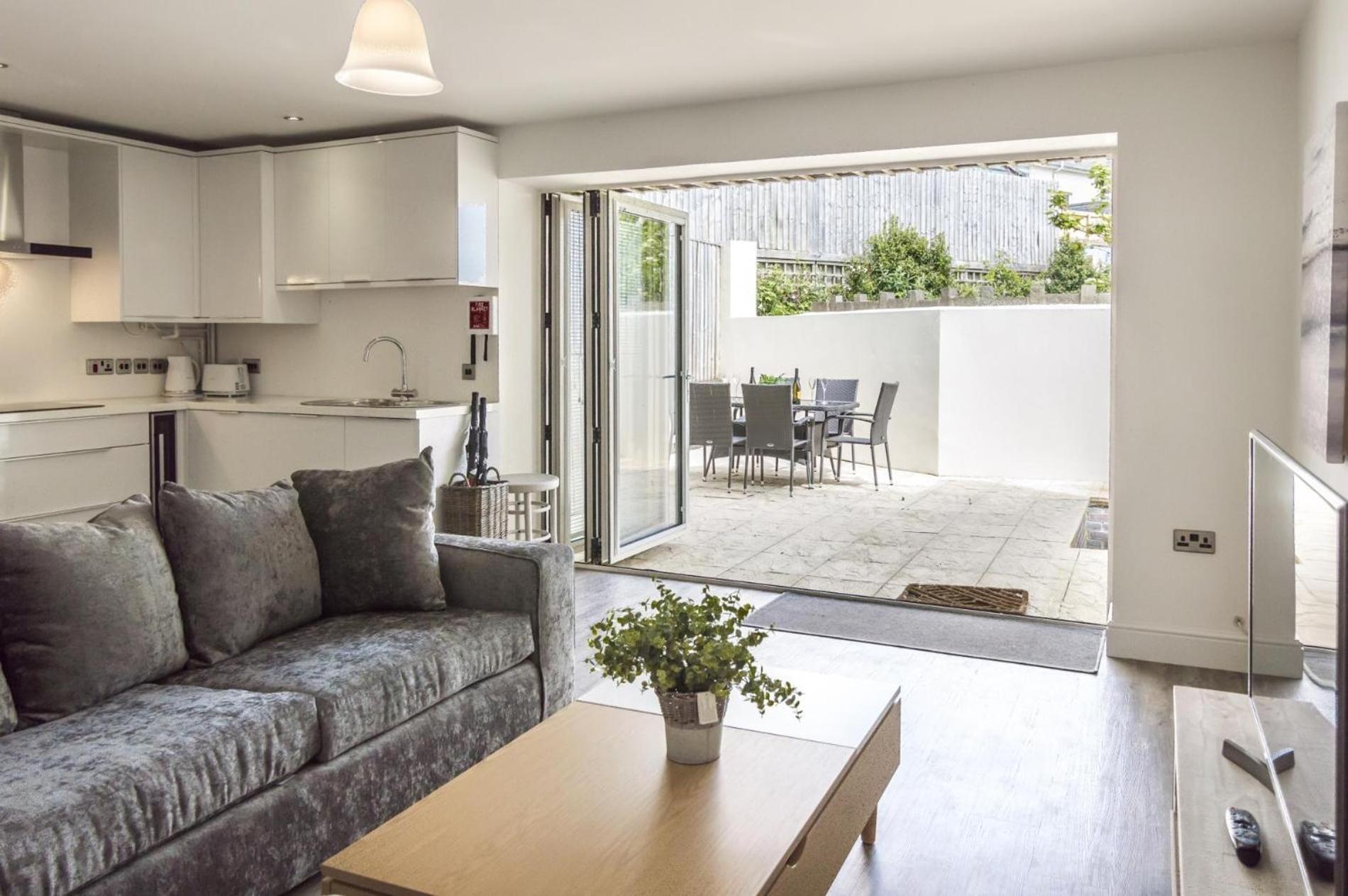 Milford Street - 5 Bedroom Luxurious Holiday Home - Saundersfoot Buitenkant foto