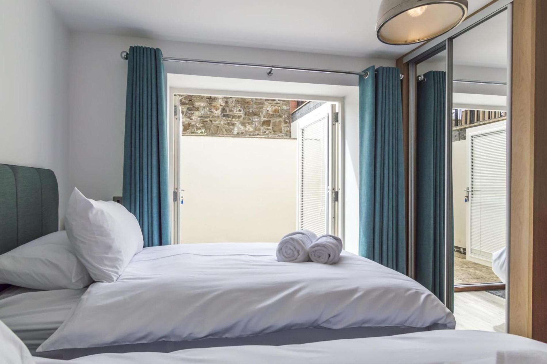 Milford Street - 5 Bedroom Luxurious Holiday Home - Saundersfoot Buitenkant foto